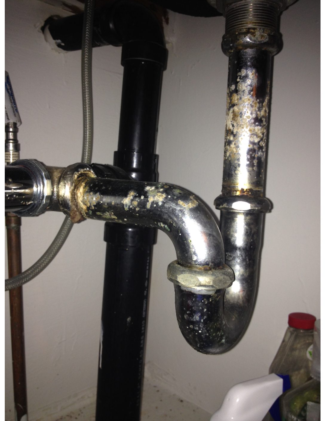 Kitchen pipes repair - Greenwood Hardware